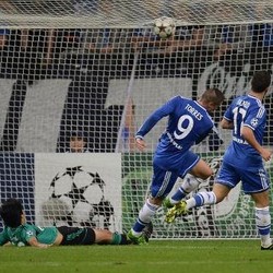 Torres Dua Gol, Chelsea Bungkam Schalke 3-0