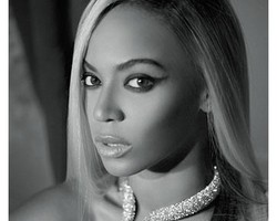 Rilis Kalender Pribadi 2014, Beyonce Berpose Seksi dan Elegan 