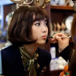 IU Pendekkan Rambut Demi Drama Baru