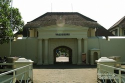 Pawai Kereta Royal Wedding Usai, Mampir Dulu ke Vredeburg