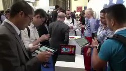 Jagoan Nokia, Lumia 2520, Tantang iPad