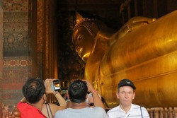 Thailand Akan Terapkan Bea Masuk 500 Baht Untuk Turis?