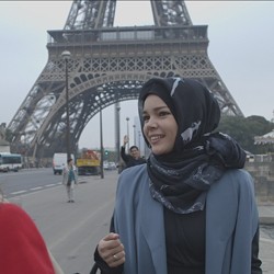 Perankan Bule Prancis, Dewi Sandra Sembunyikan Logat Betawi