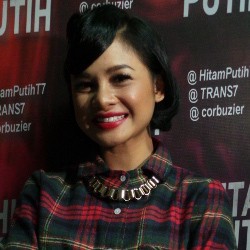 Andien Raih Penghargaan Fashion di New York