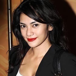 Masih Cium Kening, Masayu dan Lembu Juga Tinggal Satu Atap