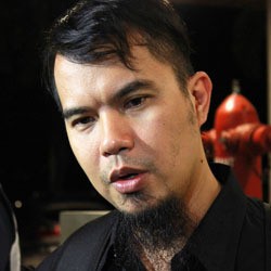 Ahmad Dhani Masih Gusar soal Asuransi Dul