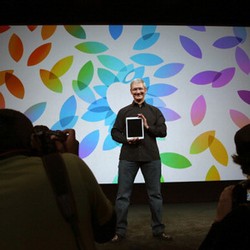 Tim Cook: Kompetitor Bingung Melawan Apple