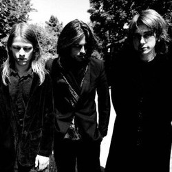 Tur Konser Jadi Kendala Album Baru Mew