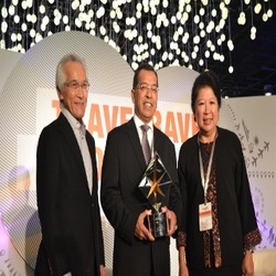 Dirut Garuda Raih Penghargaan Travel Business Leader 2013