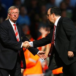 Di Otobiografinya, Fergie Juga Serang Benitez-Dalglish