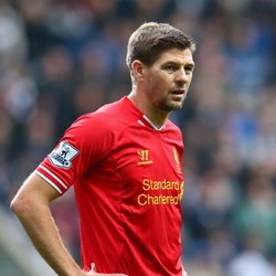 Sebut Gerrard Bukan Pemain Top, Fergie Dinilai Cuma Ingin Jualan Buku