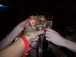  6 Kebiasaan Tahun Baru Paling Unik di Dunia