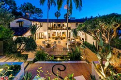 Dijual! Yuk, Intip Rumah Kenangan Robert Pattinson dan Kristen Stewart!