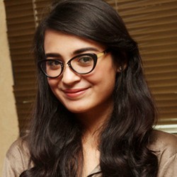 Shireen Sungkar Paling Tak Tahan Belanja Baju dan Sepatu