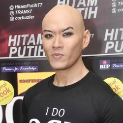 Buku OCD Deddy Corbuzier Laris Manis