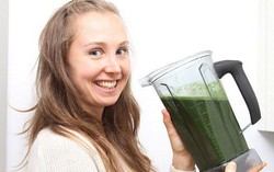 Wanita Ini Hanya Konsumsi Makanan Mentah dan Dingin Selama 7 Tahun