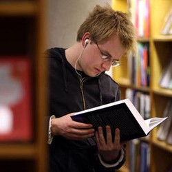 Bos Google Ramalkan Kematian Majalah Cetak