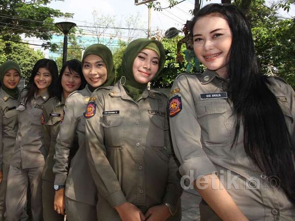 Surabaya Punya Satpol PP Cantik