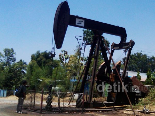 Melongok Sumur Minyak Peninggalan Belanda di Tuban