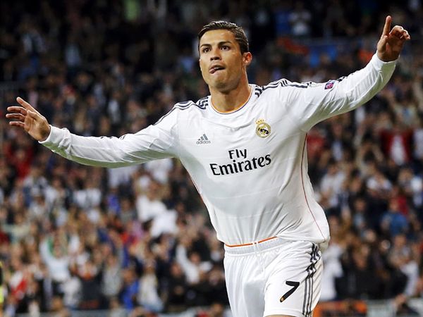 Dua Gol Ronaldo Menangkan Madrid Atas Juve