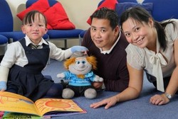 Disentuh Sedikit Langsung Luka, Bocah Ini Takkan Bisa Dicium Ortunya