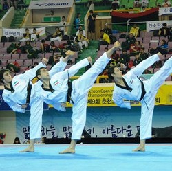 Sebelum ke Myanmar, Pelatnas Taekwondo Ikuti Kejuaraan Dunia Poomsae di Bali