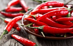 Sering Makan Cabai Dapat Turunkan Berat Badan?