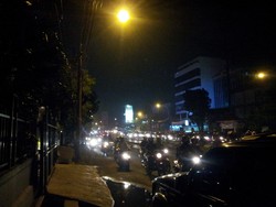 Macet Parah, Banyak Pemotor Nekat Melawan Arah di Buncit