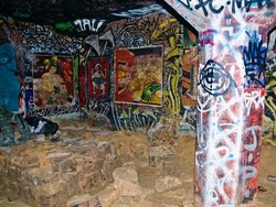 4 Objek Wisata Dunia yang Paling Sering Dicoret-coret