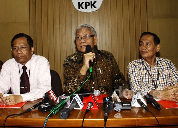 MKK Gagal Periksa Akil Mochtar