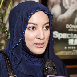 Jane Shalimar Berjilbab Atas Dorongan Inneke Koesherawati dan Lyra Virna