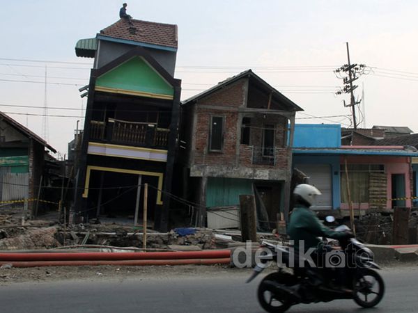 3 Rumah Miring Akibat Proyek Box Culvert