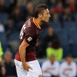 Roma Tanpa Totti, Di Natale Justru Kecewa