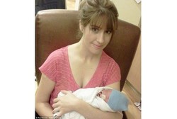 Gangguan Bipolar, Ibu Muda Ini Sumpal Mulut Bayinya dengan Kaus Kaki