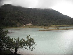 Pertemuan Tak Sengaja dengan Si Cantik Talaga Bodas 