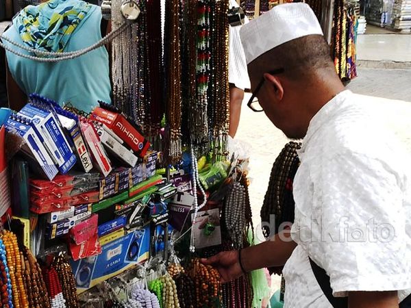 Berburu Cinderamata di Pasar Murah Jeddah