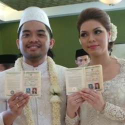 Sah! JMono eks Alexa Resmi Menikah