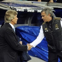 Pellegrini Pilih Cuek Terhadap Psy War Lawas Mourinho