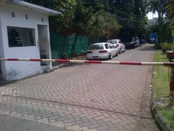  Setelah Aksi Perusakan Si Cantik F, Akses ke Rumah Adiguna Dijaga Ketat