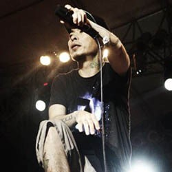 Seluruh Personel Saint Loco Setia Temani Barry di Rumah Sakit