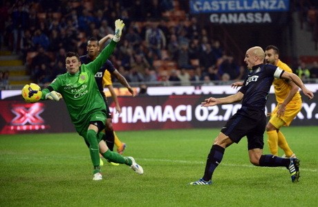Inter Tundukkan Verona 4-2