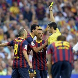 Busquets: Mudah Salahkan Wasit Saat Anda Kalah