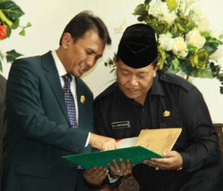 Hidayat Batubara Dinonaktifkan dari Jabatan Bupati Mandailing Natal