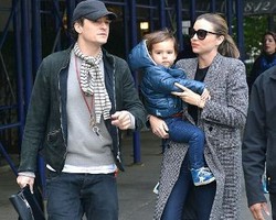  Ciuman Mesra Orlando Bloom untuk Miranda Kerr Pasca Umumkan Cerai