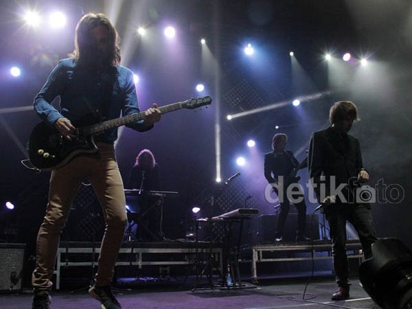 Nyanyi Bareng Mew di Guinness Arthurs Day 2013