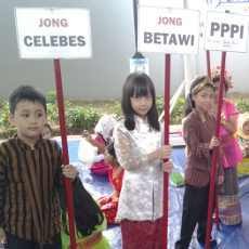 Siswa SD Al Azhar Berbaju Khas Daerah Peringati Sumpah Pemuda