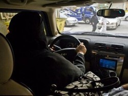 Diancam Bakal Ditindak Tegas, Wanita Arab Takut Mengemudi
