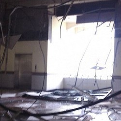 Lantai 7 UIN Ciputat Berantakan Dihantam Angin Kencang