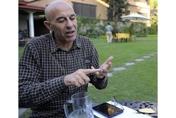 Ini Dia Pria Difabel Pertama yang Terjun Payung Melewati Gunung Everest