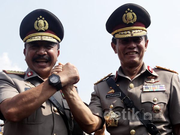 Tongkat Komando Polri Berganti